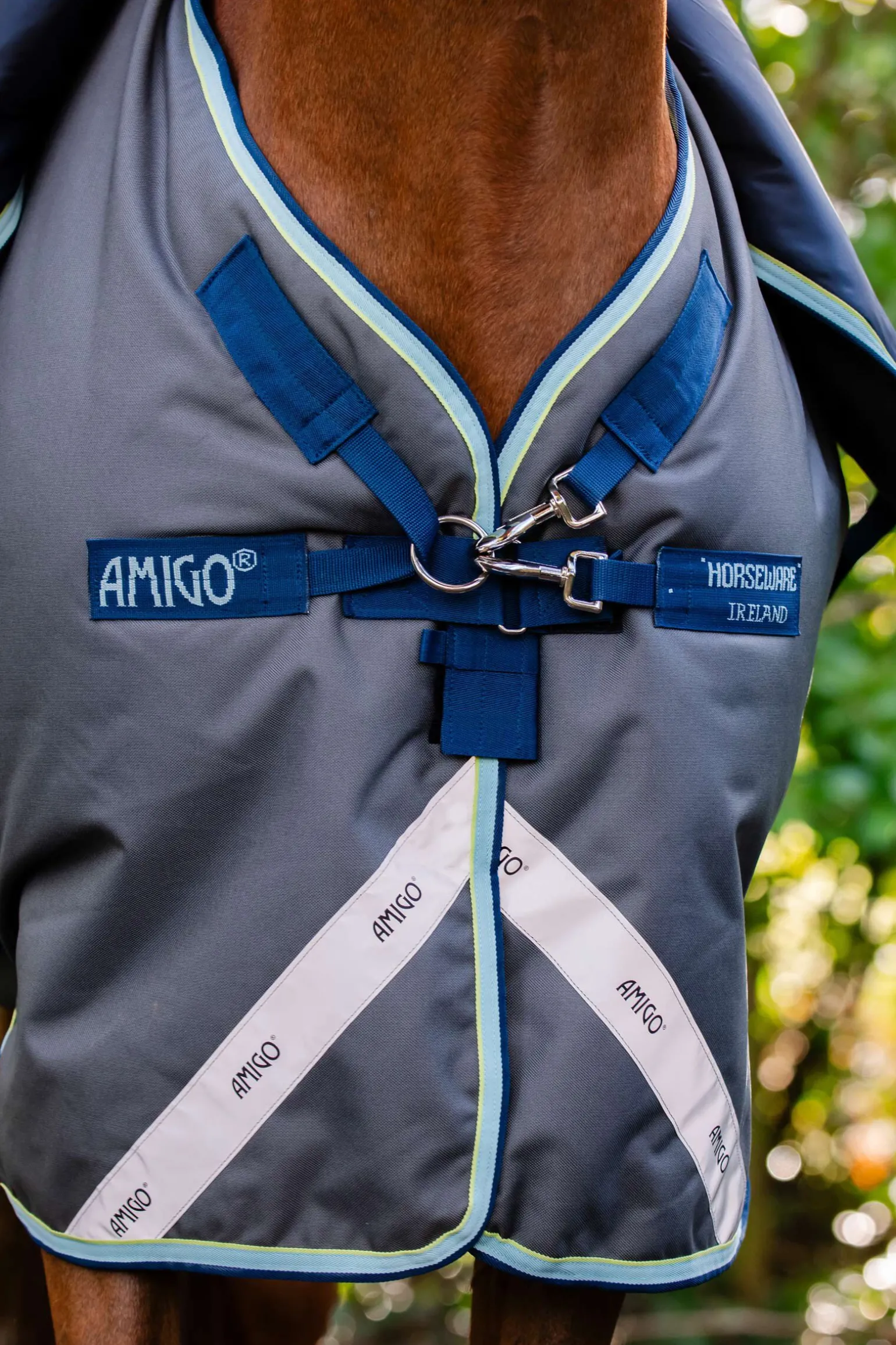 Horseware Amigo Bravo 12 Plus utedekken med avtakbar hals, 400g