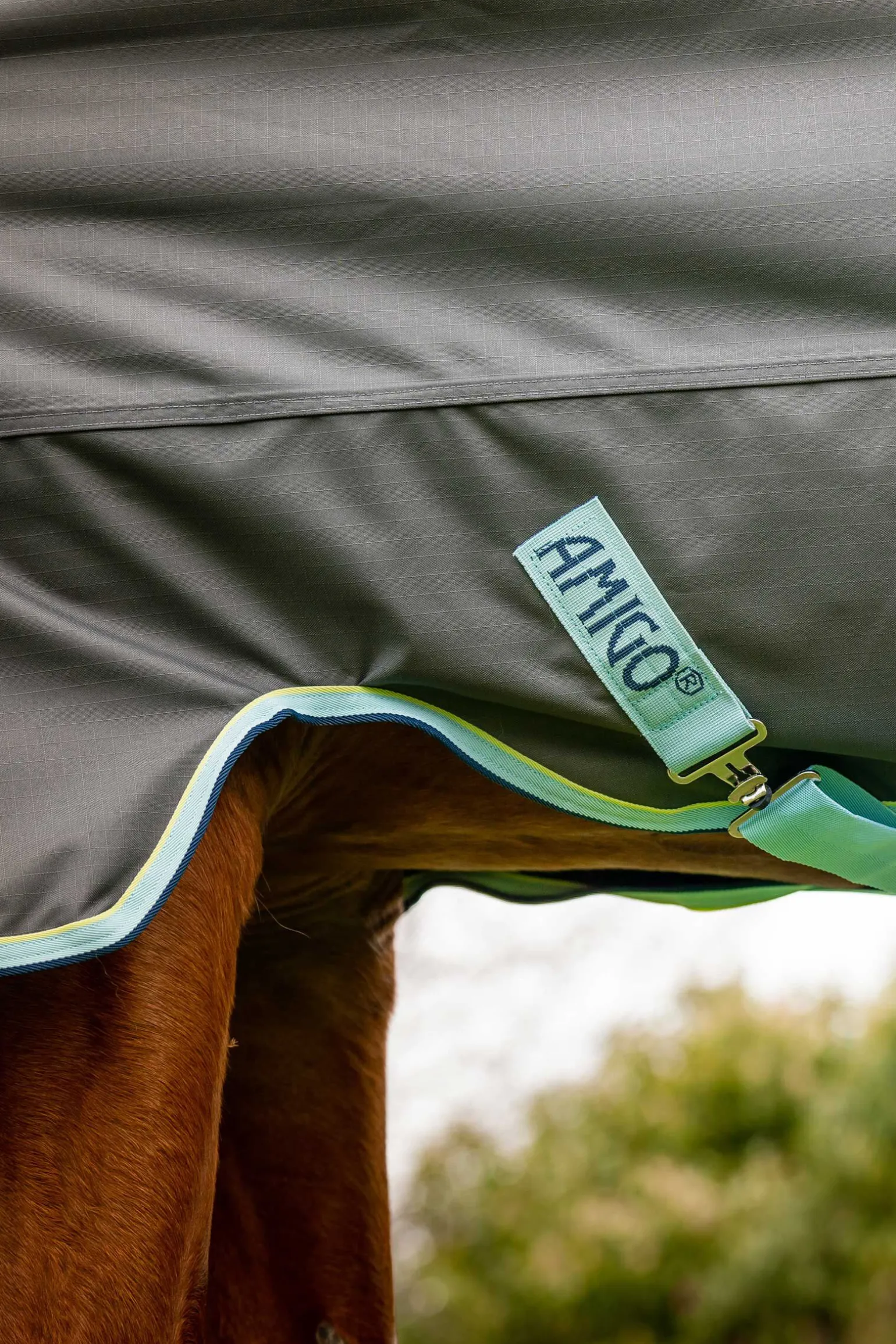 Horseware Amigo Hero Ripstop Plus utedekken med avtakbar hals, 200g