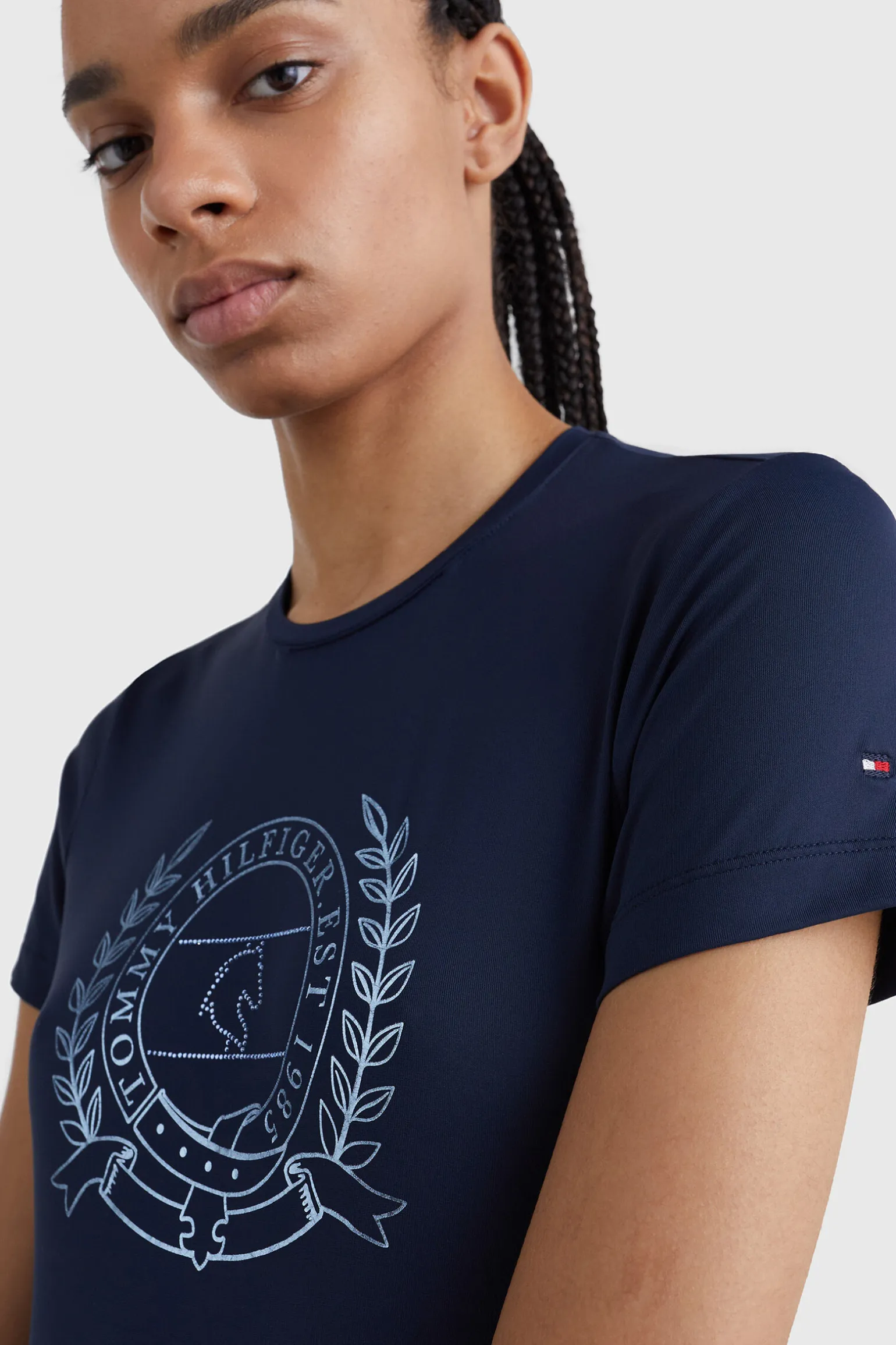 Tommy Hilfiger Equestrian Crest Rhinestone Performance t-skjorte til dame